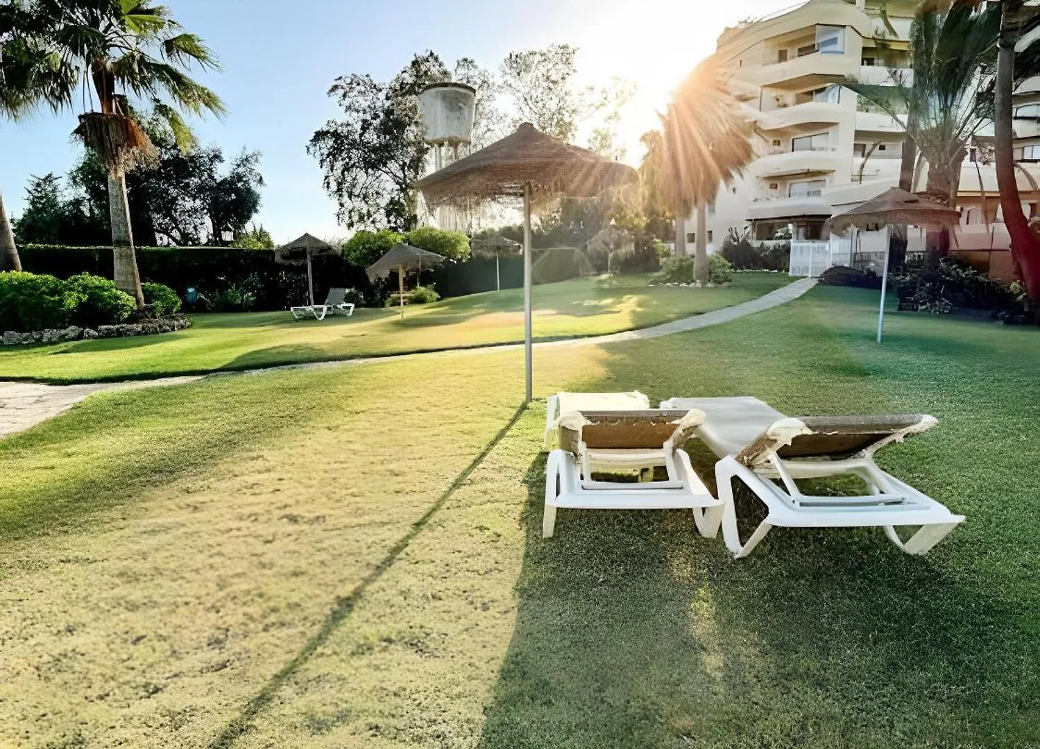 Apartagolf Atalaya 에스테포나